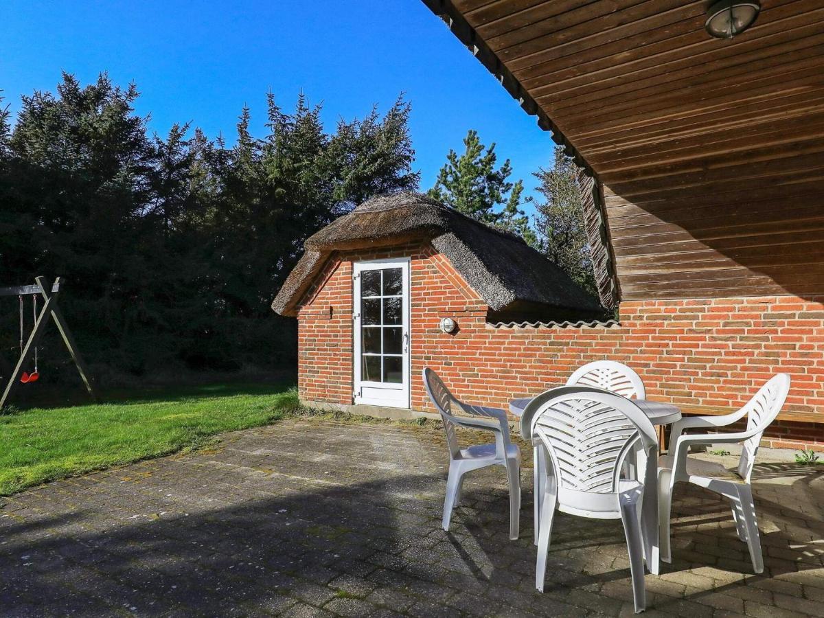 Three-Bedroom Holiday Home In Lokken 1 Экстерьер фото